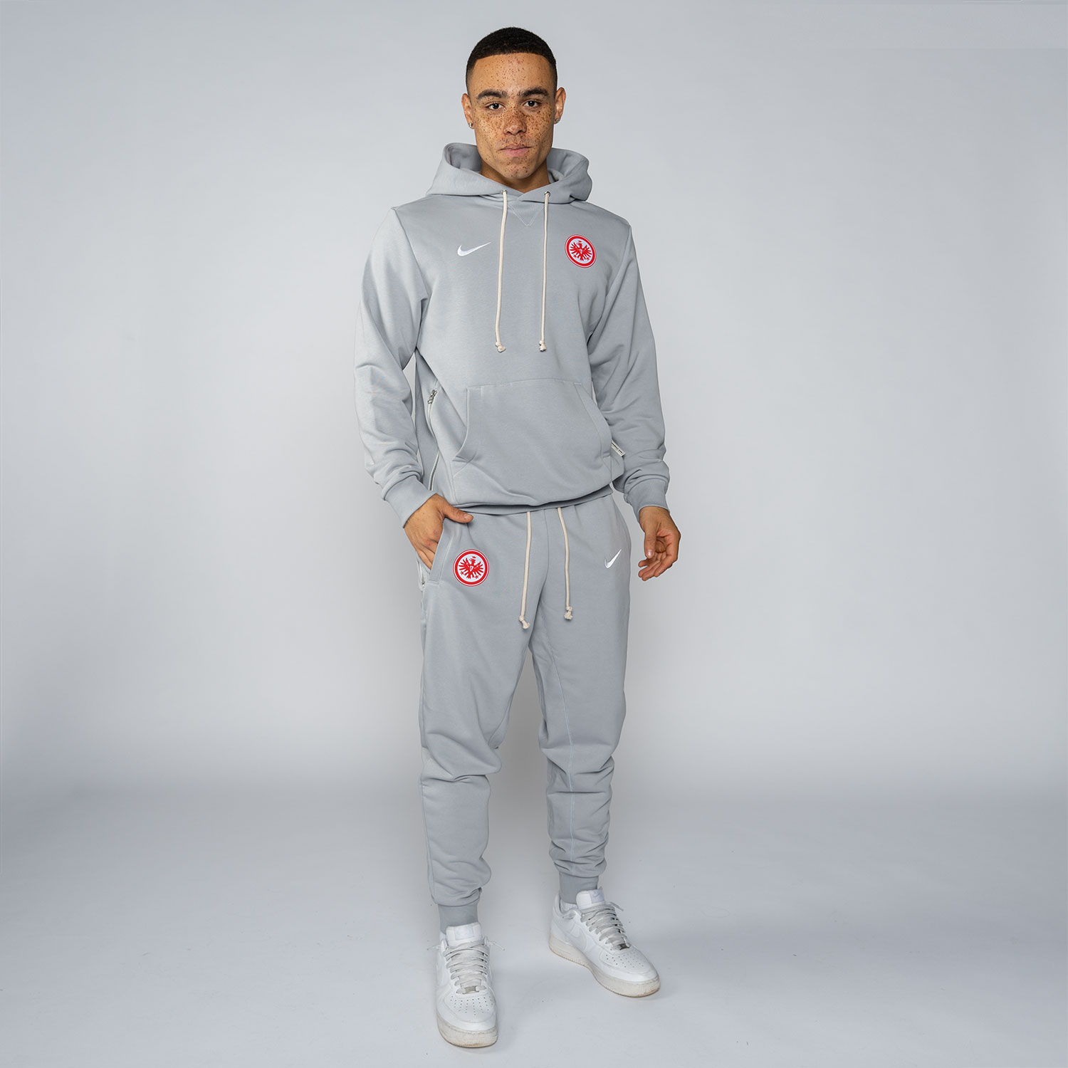 Bild 9: Nike Jogger Grey 24