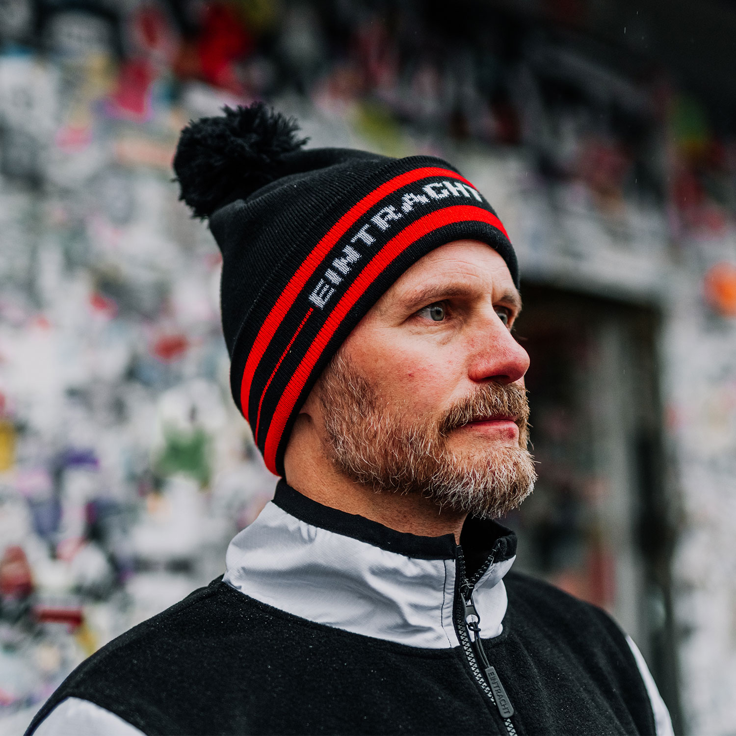 Bild 5: Beanie Eintracht Frankfurt Pompom