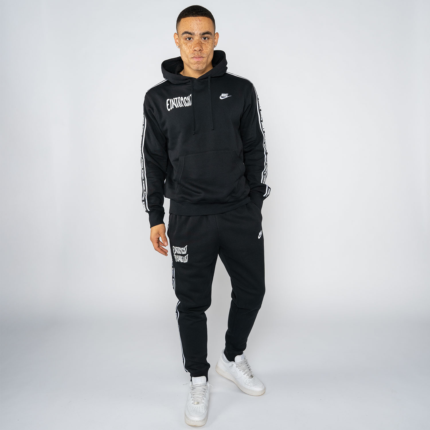 Nike joggers suit hotsell