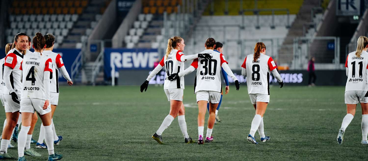 Torjubel nach der Führung von Carlotta Wamser gegen Carl Zeiss Jena