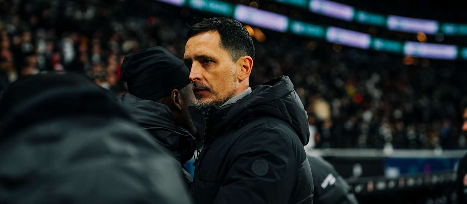 Eintracht-Cheftrainer Dino Toppmöller.