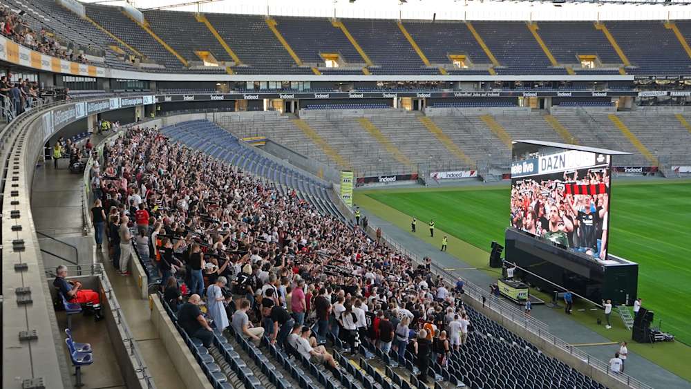 Bild 1: Public Viewing: Women's EURO Finale