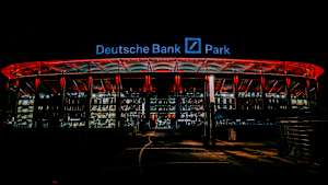 Abendspiel im Deutsche Bank Park.