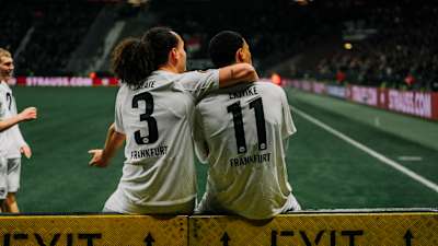 Kämpfer und Knipser: Arthur Theate und Hugo Ekitiké.
