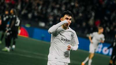 Can Uzun bejubelt den 1:0-Treffer gegen Budapest.