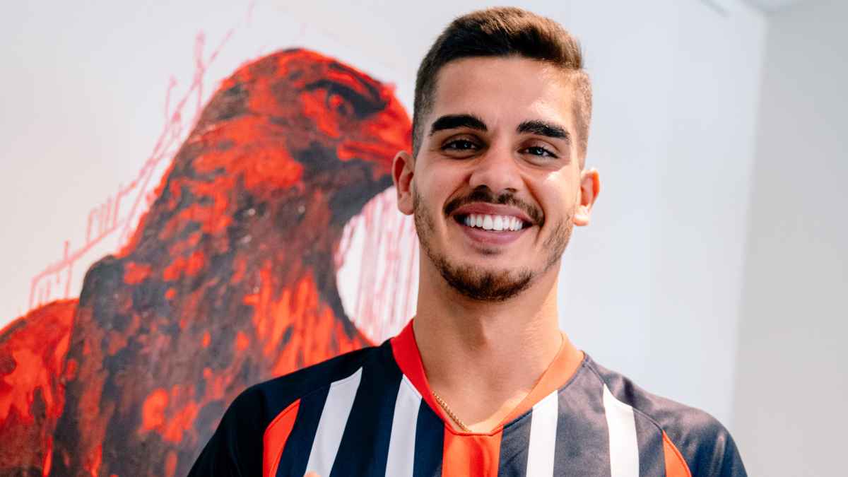 Andre Silva Joins Eintracht From Ac Milan Eintracht Frankfurt Pros
