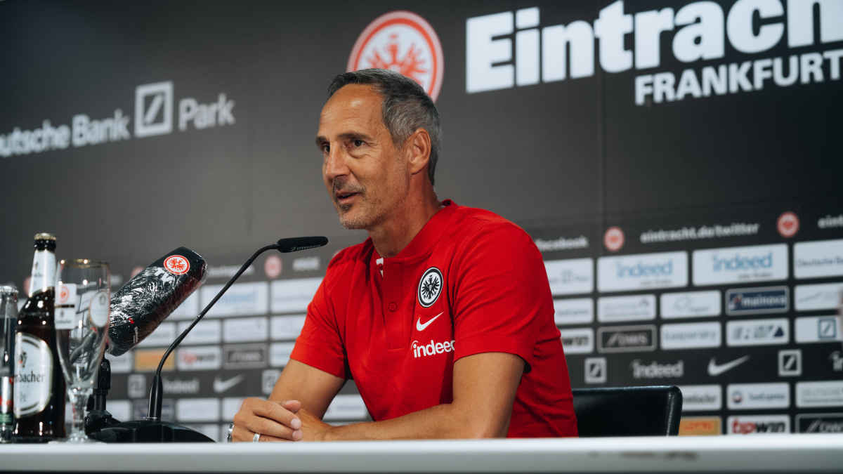 Pressekonferenz Eintracht Frankfurt Undefined