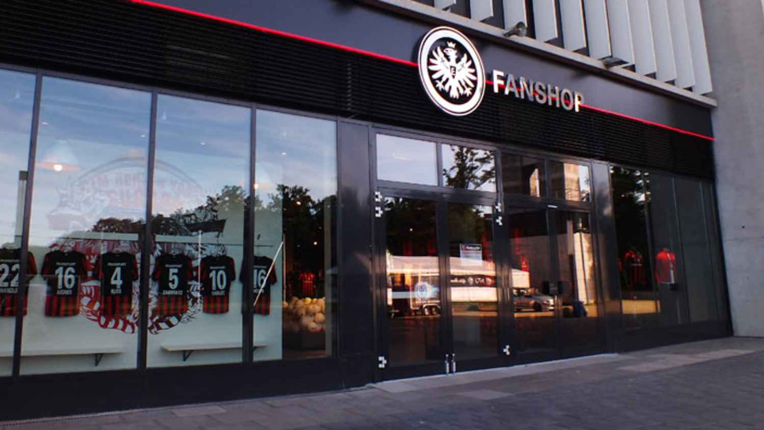 Fanshop Deutsche Bank Park Eintracht Frankfurt Stores