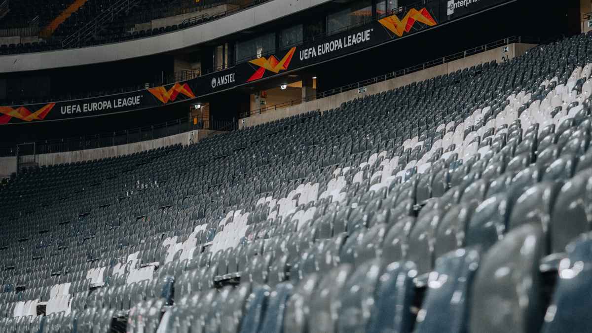 stadium eintracht frankfurt pros