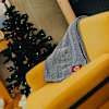 Bild 3: Sofa Decke Badge