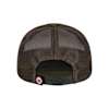 Rückseite: Olivgrüne Trucker Cap mit braunem Netzstoff, Verschluss und rot-weißem Eintracht-Logo-Flag.