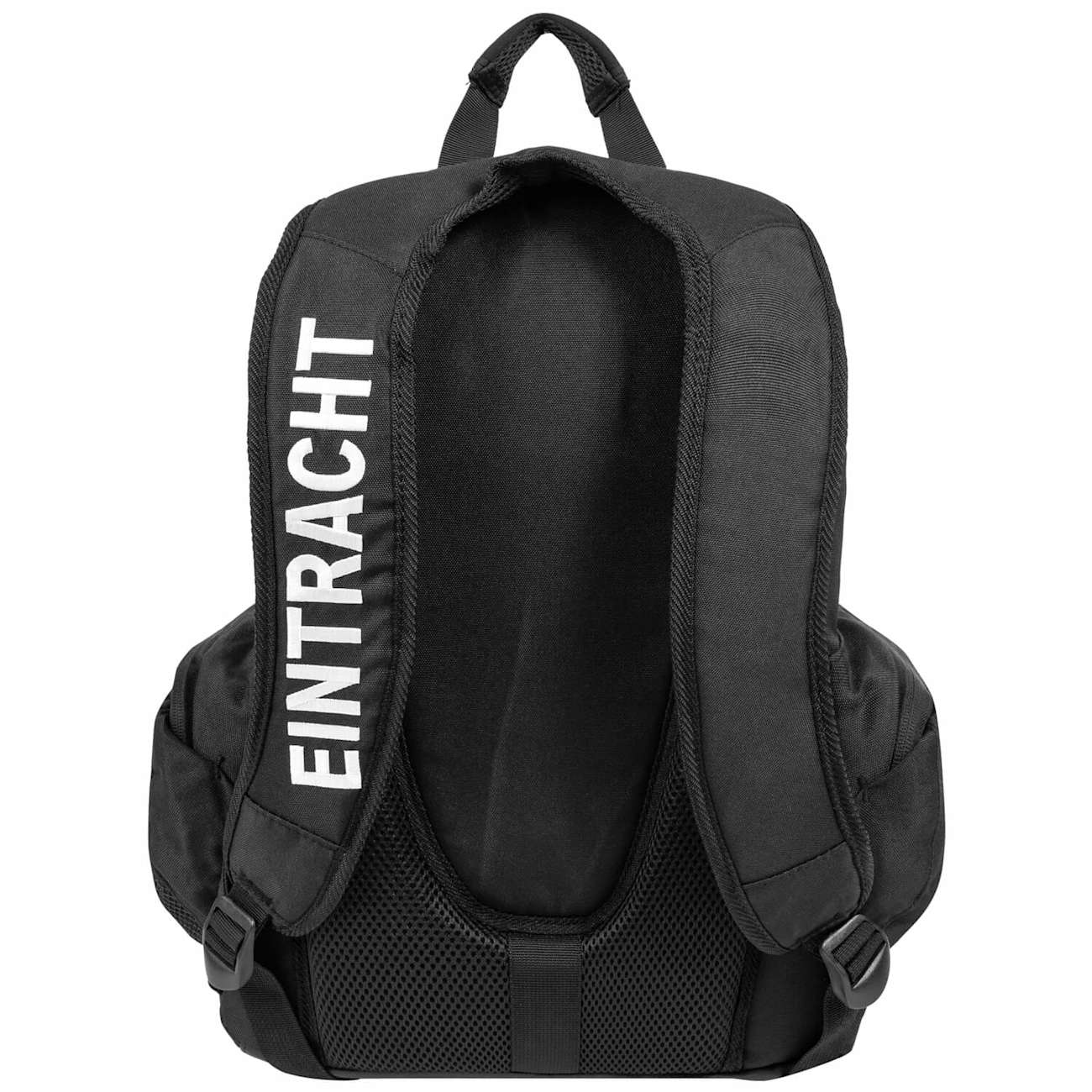 Schwarzer Eintracht Frankfurt Rucksack, Rückseite mit weißem "EINTRACHT" Schriftzug, Trageriemen sichtbar.