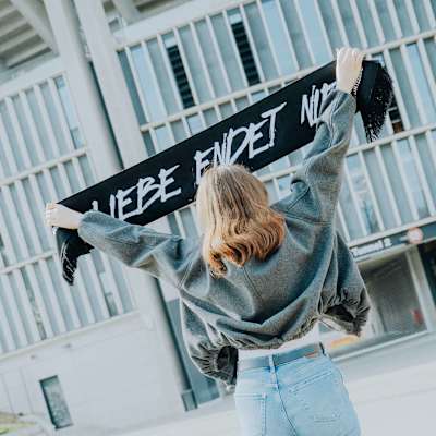 Webschal Liebe Endet Nie