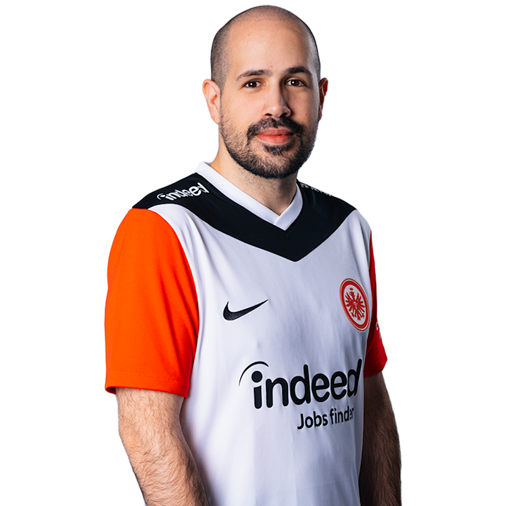 Freisteller Foto von Toni Sabalic im Eintracht Frankfurt Trikot.