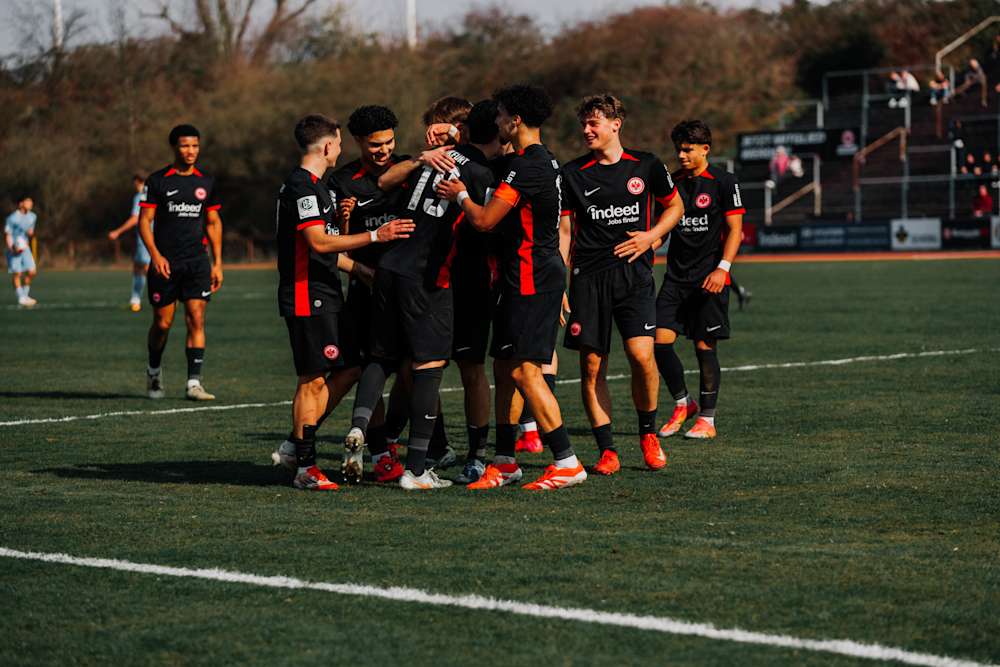 U19-Jubeltraube nach Tor