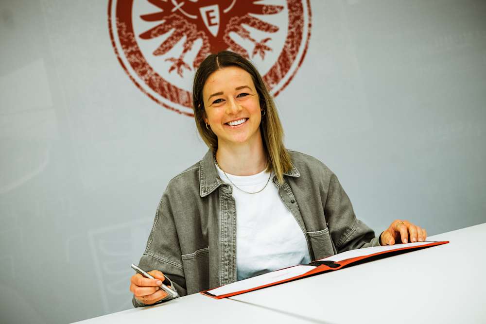 Bild 1: Anna Aehling verlängert bis 2025