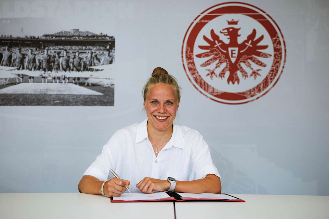 Picture 1: Pia-Sophie Wolter joins SGE