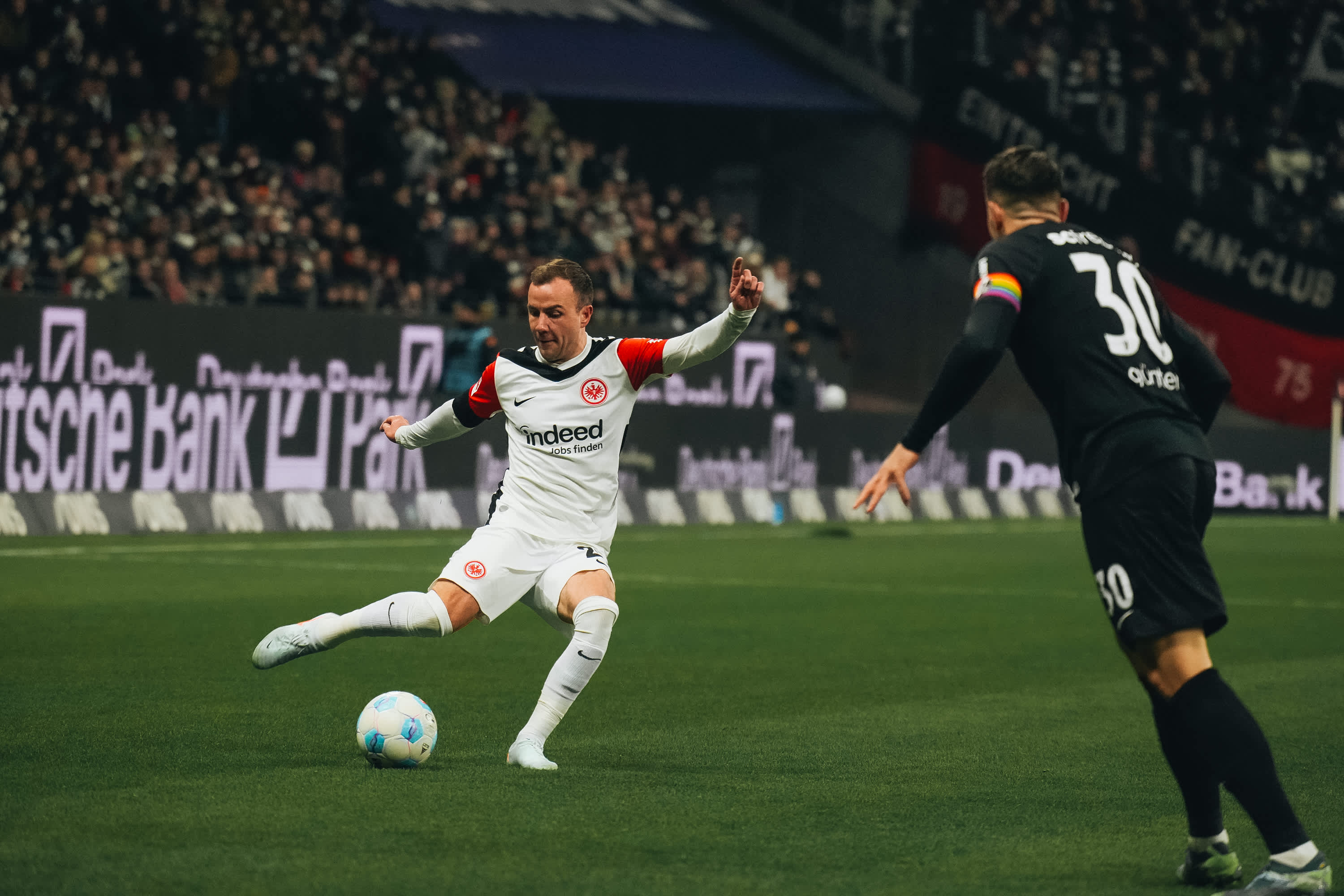 ... einen chirurgisch präzisen Steilpass von Mario Götze erläuft und das 3:1 erzielt. ... einen chirurgisch präzisen Steilpass von Mario Götze erläuft und das 3:1 erzielt.