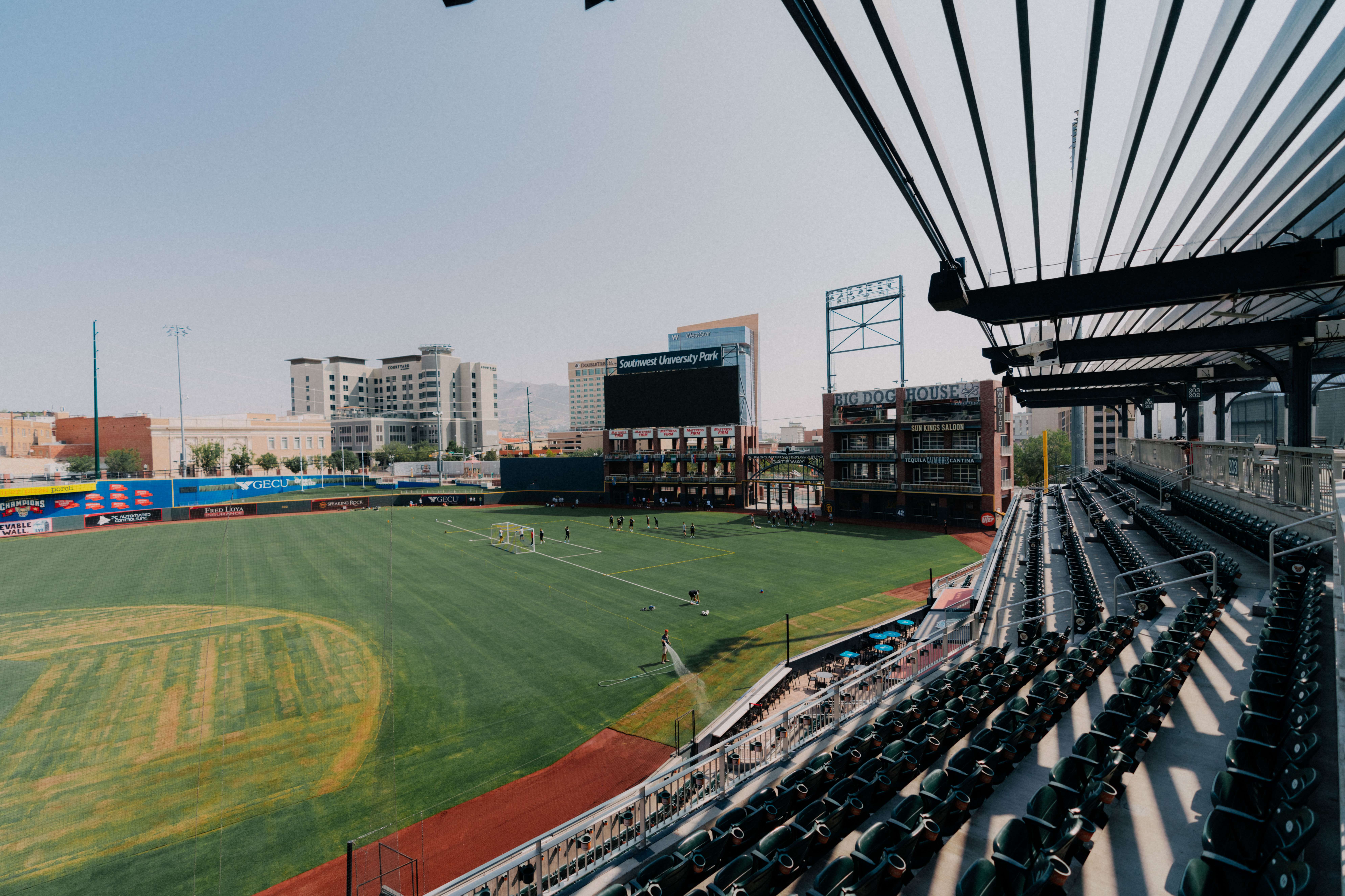 ... nicht weit vom Hotel entfernten Southwest University Park, hauptsächlich ein Baseballstadion. ... nicht weit vom Hotel entfernten Southwest University Park, hauptsächlich ein Baseballstadion.