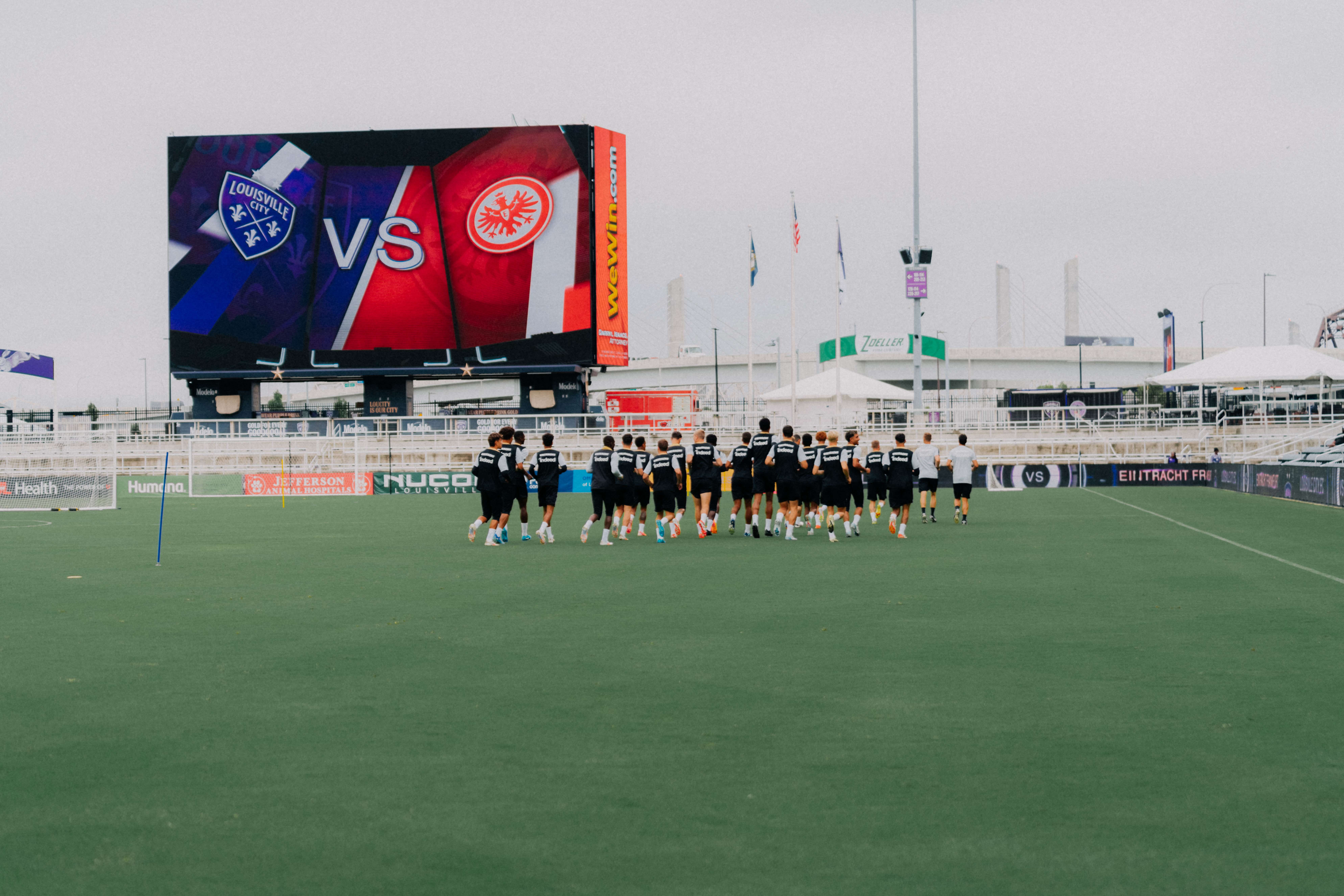 Öffentliches Training im Lynn Family Stadium am Tag vor dem Test gegen den Louisville City FC. Öffentliches Training im Lynn Family Stadium am Tag vor dem Test gegen den Louisville City FC.