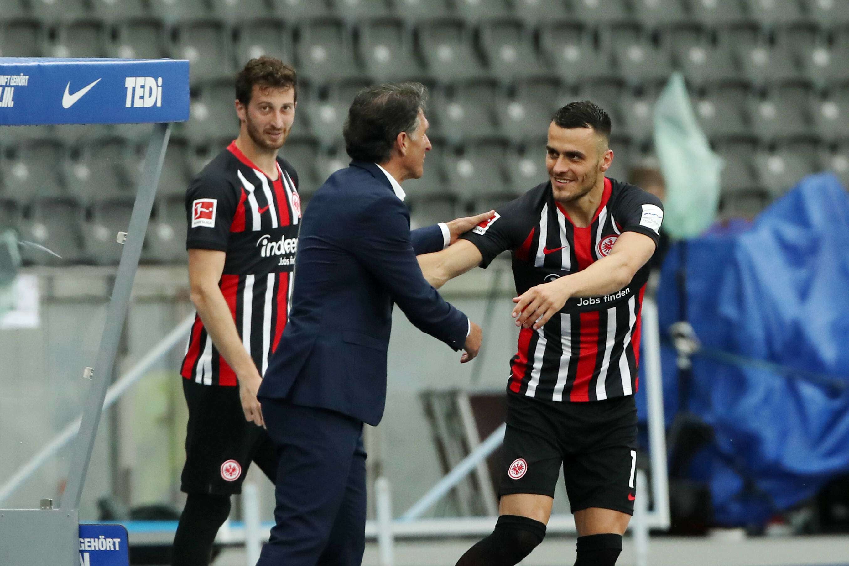 Zwei alte Bekannte: Labbadia und Kostic kennen sich aus Hamburger Zeiten. Bild 1