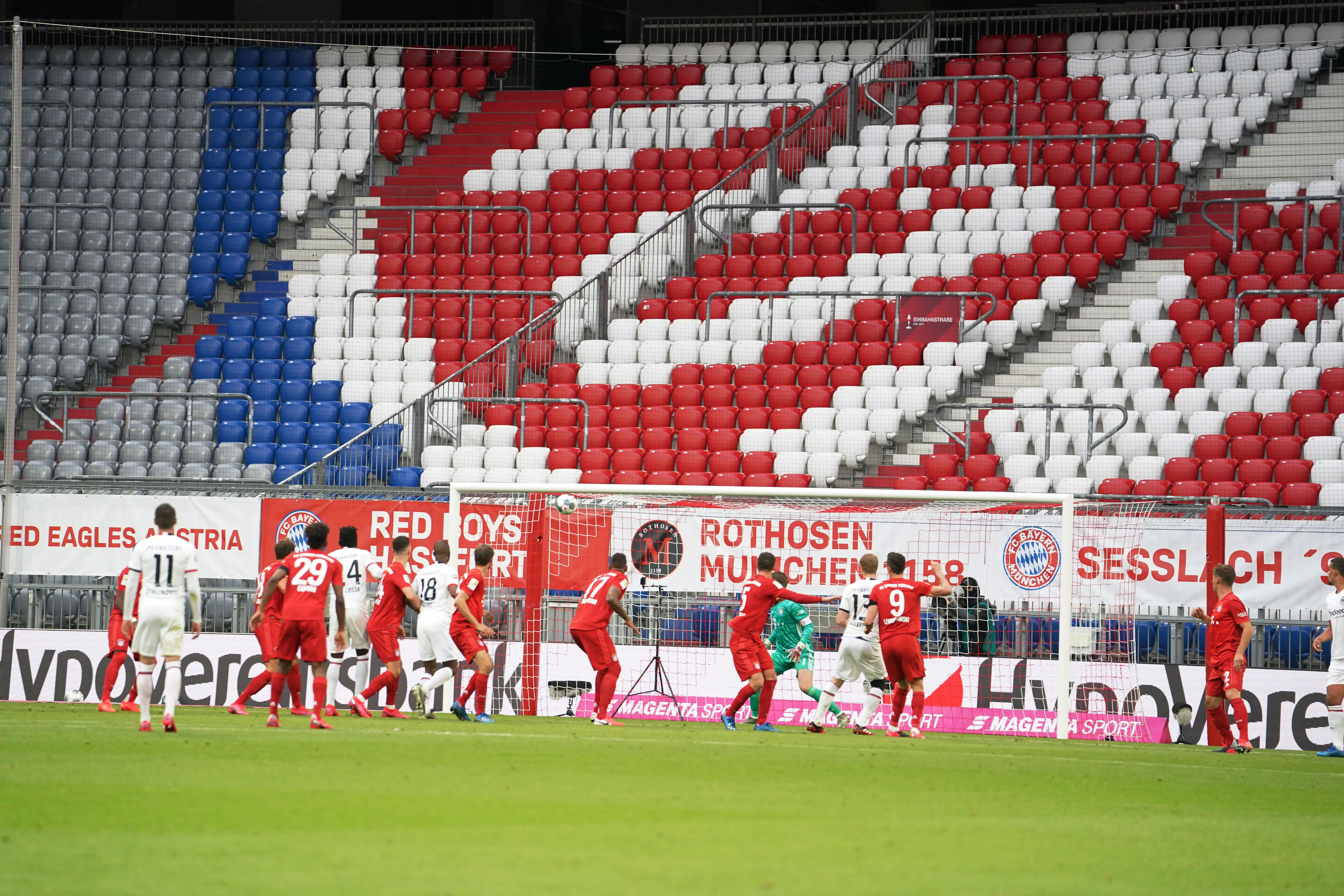 Nachdem Hinteregger in der 52. Minute auf 3:1 verkürzt... Bild 1