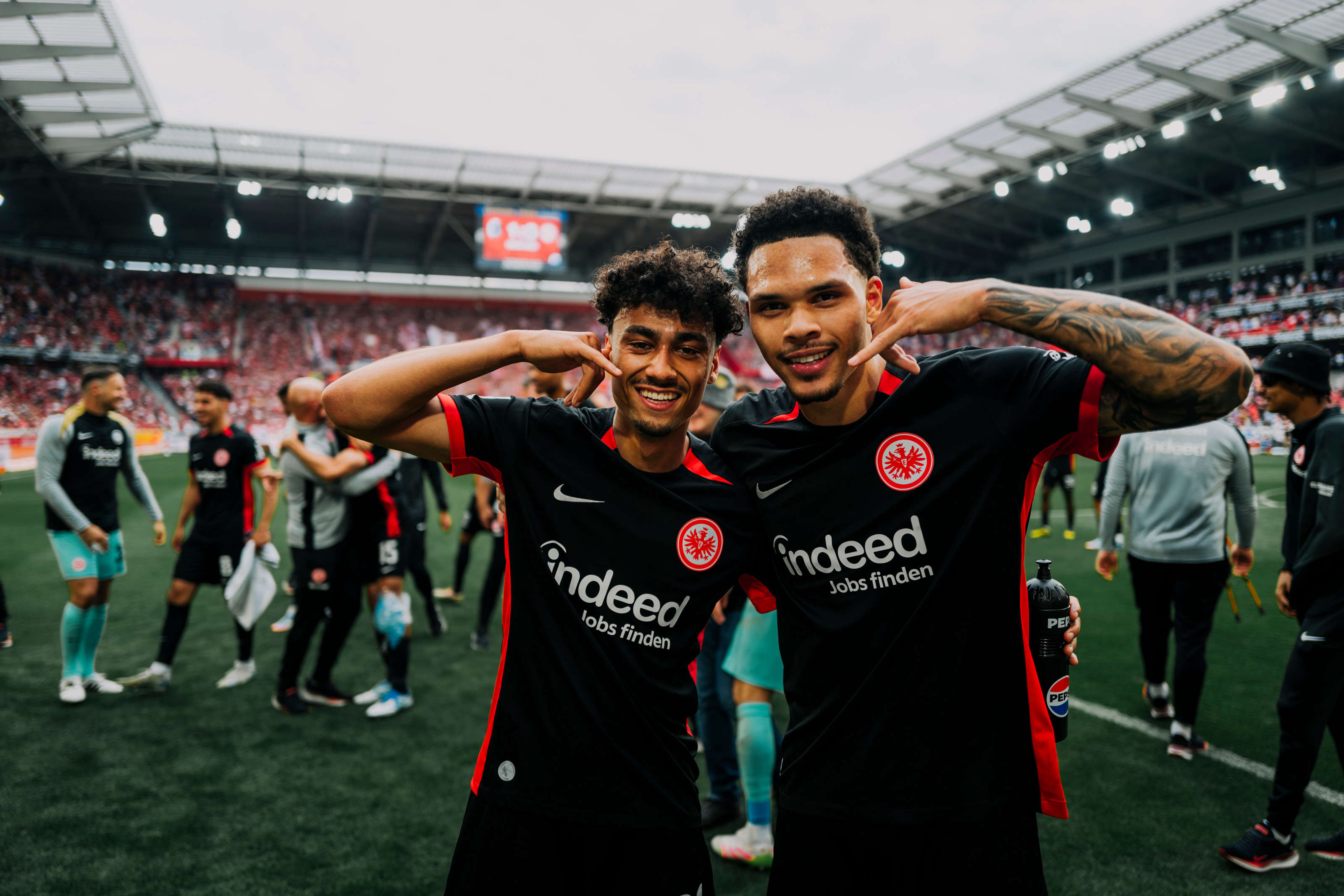Nathaniel Brown und Nnamdi Collins. Nathaniel Brown und Nnamdi Collins.