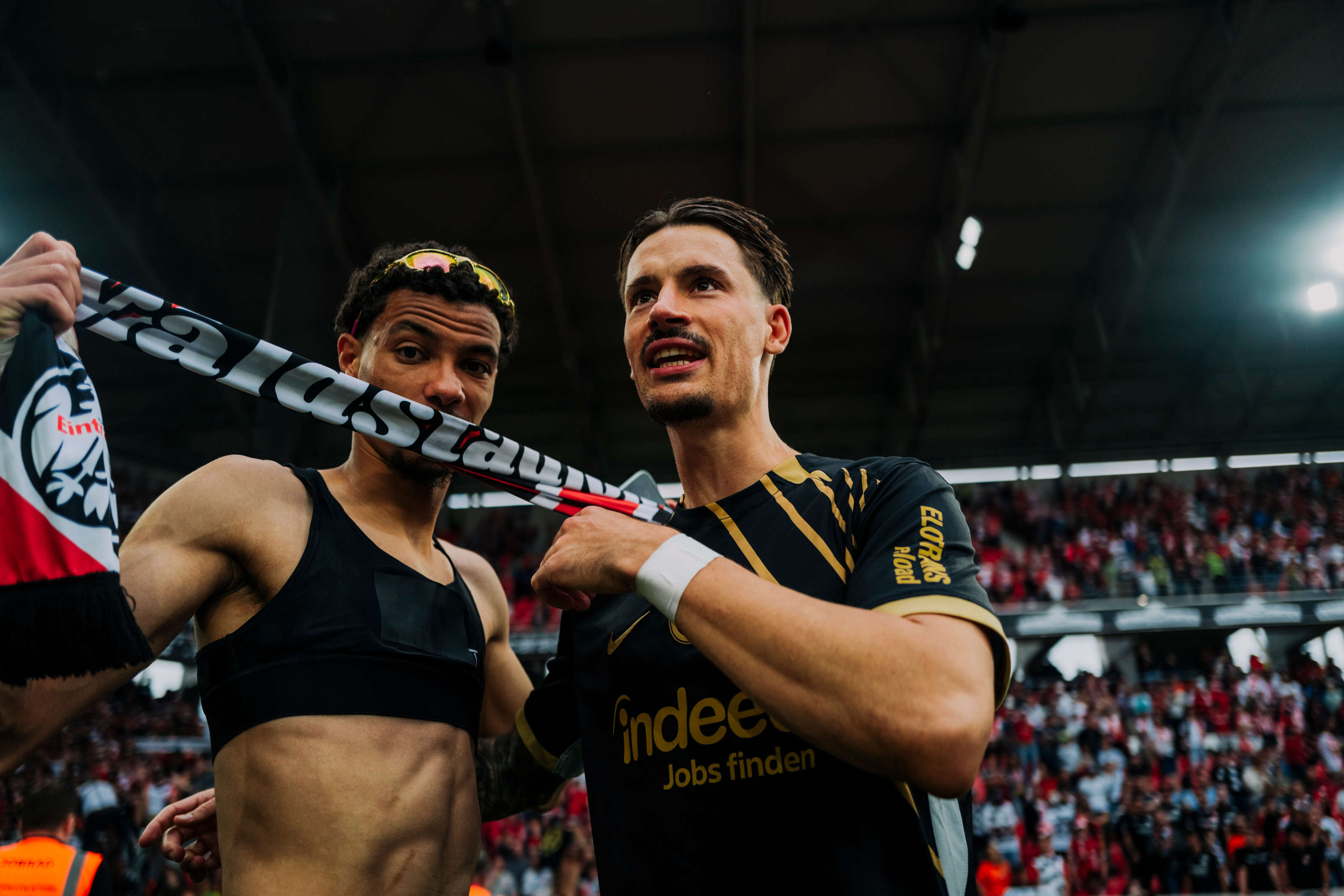 Robin Koch und Hugo Ekitiké. Robin Koch und Hugo Ekitiké.