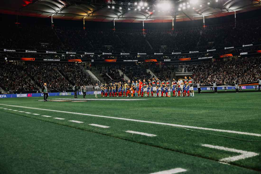 Stadion SGESLA Eintracht Frankfurt SK Slavia Praha Spieltag 4