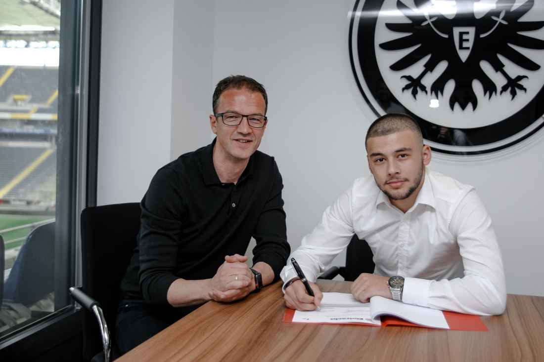 Sahverdi Cetin to sign professional contract - Eintracht Frankfurt Pros