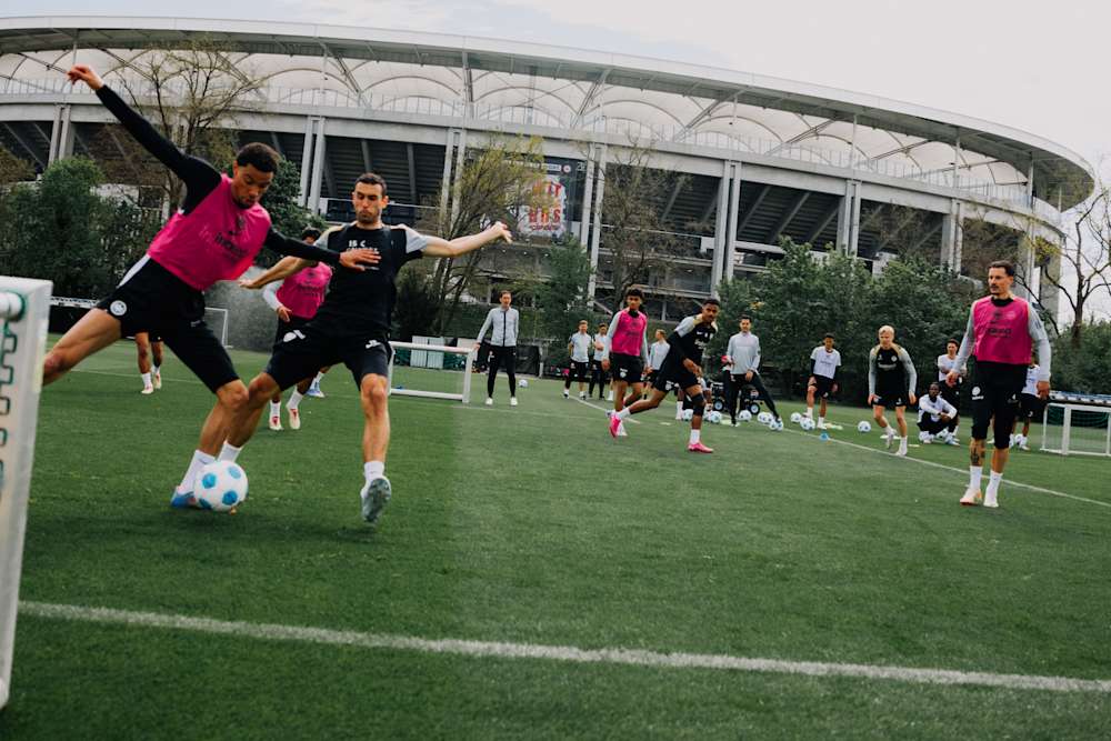 Arbeit auf dem Trainingsplatz, die Vorbereitung auf das Duell mit Leipzig läuft.