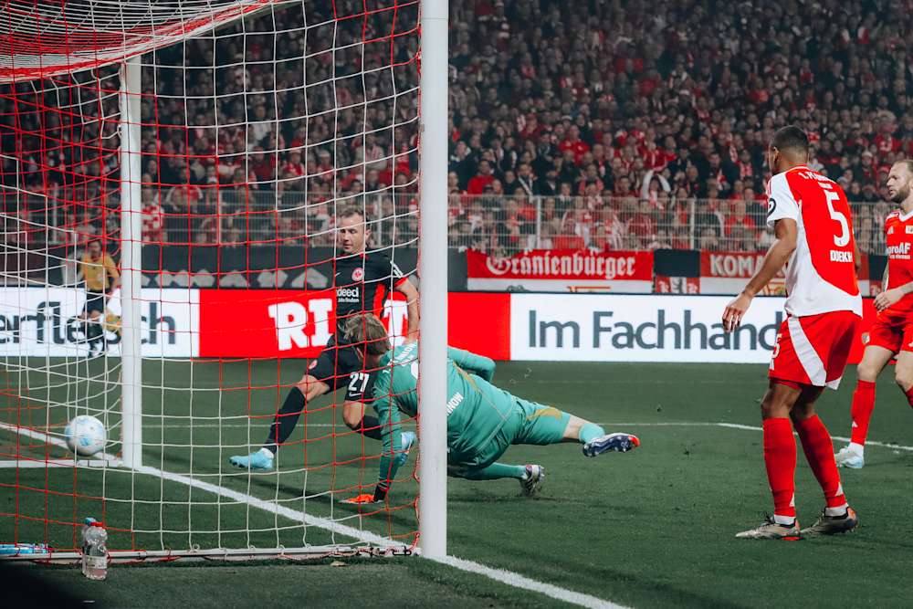 Mario Götze trifft in Berlin zum zwischenzeitlichen 1:0.