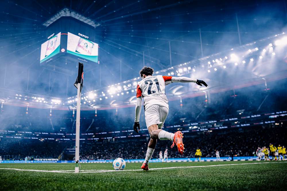 Bundesligafußball auf höchstem Niveau im Frankfurter Deutsche Bank Park.