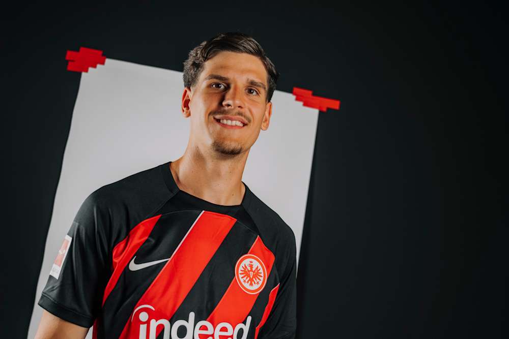 Seit 2021 bei der Eintracht unter Vertrag: Igor Matanovic.