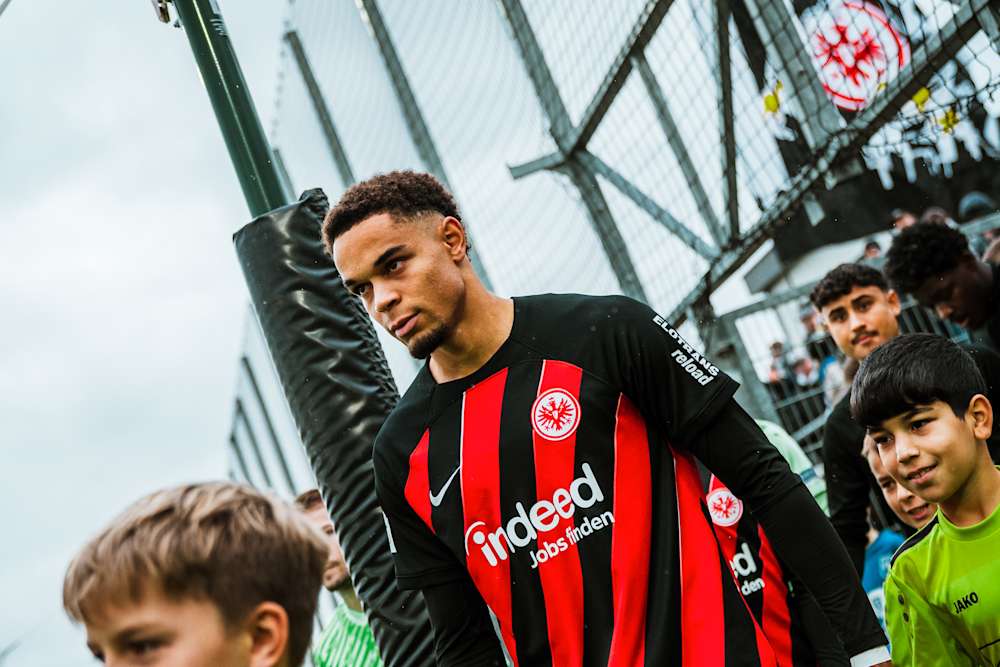 Picture 1: Dario Gebuhr leaves Eintracht