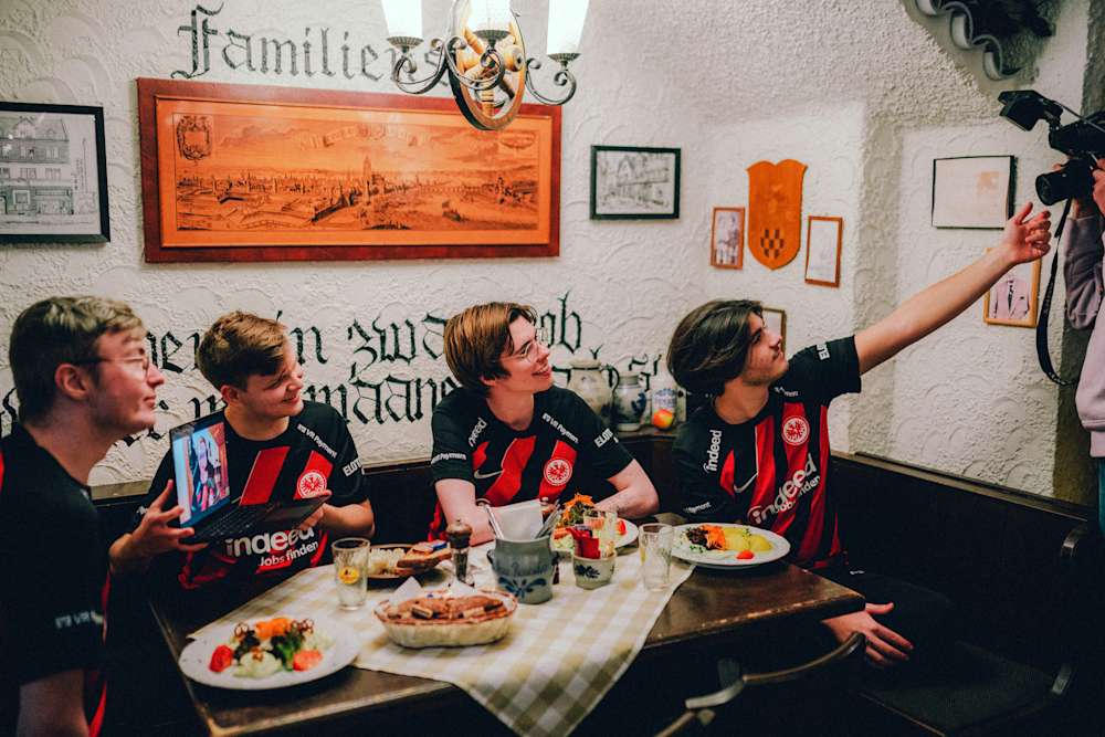 Bild 1: Eintracht Frankfurt Esports in Japan