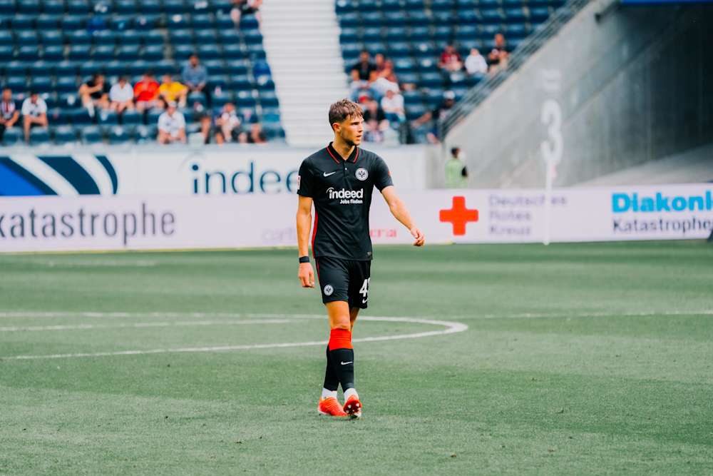 Fynn Otto war 2014 in die U13 von Eintracht Frankfurt gewechselt und schließt sich nun für ein Jahr leihweise dem Halleschen FC an.