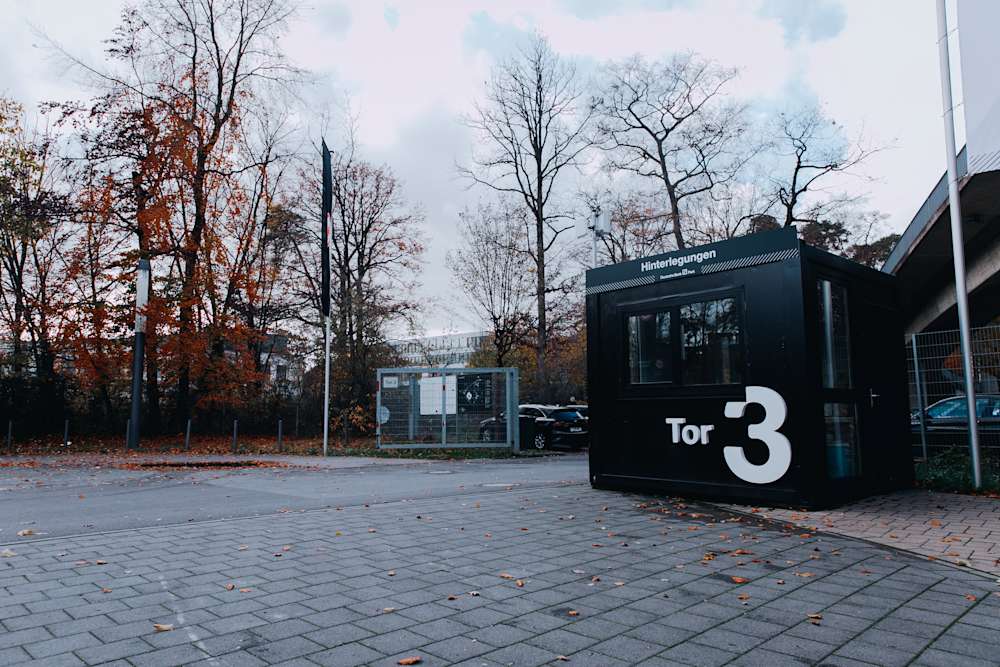 Eingangsbereich zum Deutsche Bank Park.
