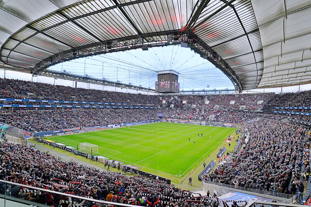 North-west stand to be expanded - Eintracht Frankfurt Pros