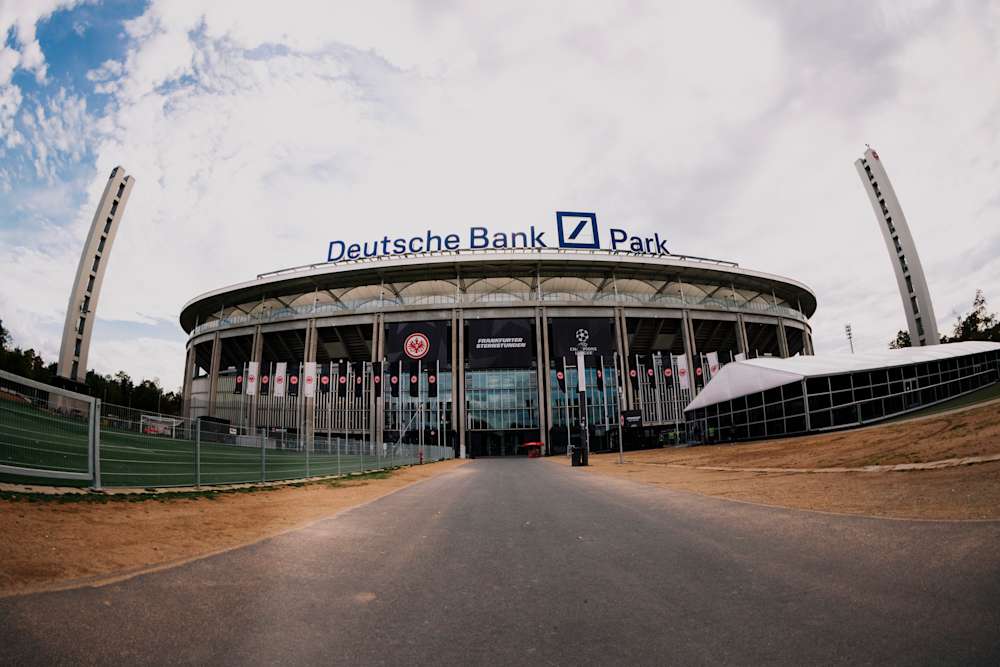 Hier auf dem Sommerweg und vor der Haupttribüne wird die Fanmeile stattfinden.