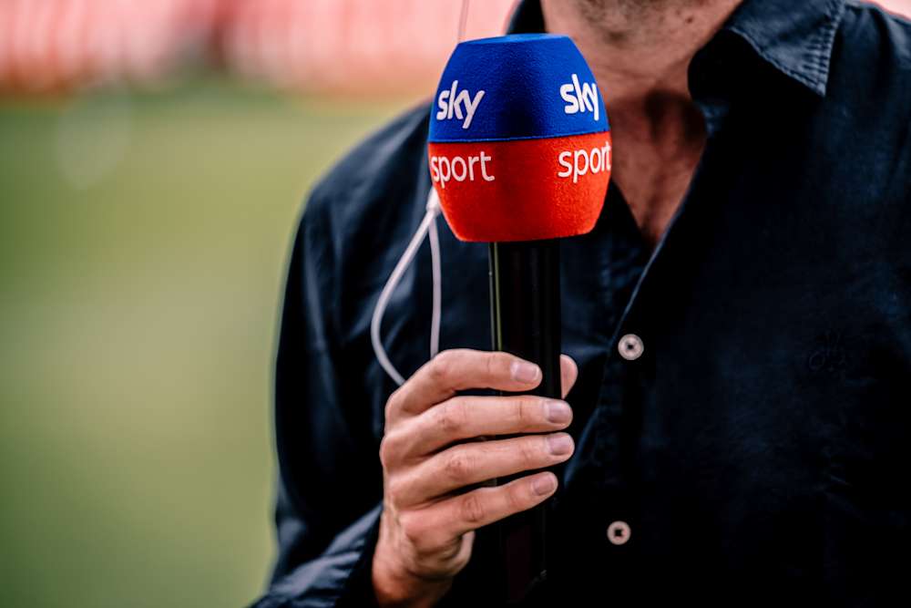 Sky Sport überträgt pro Saison 511 Partien der Bundesliga und Zweiten Bundesliga, 472 davon exklusiv.