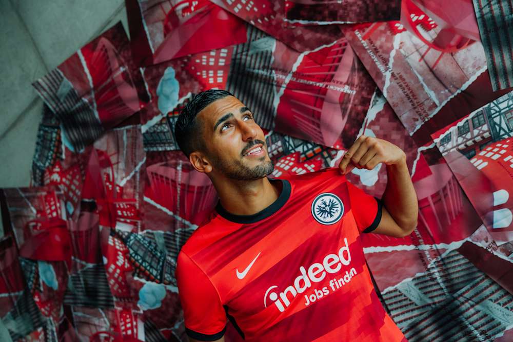Picture 1: New away jersey and third kit