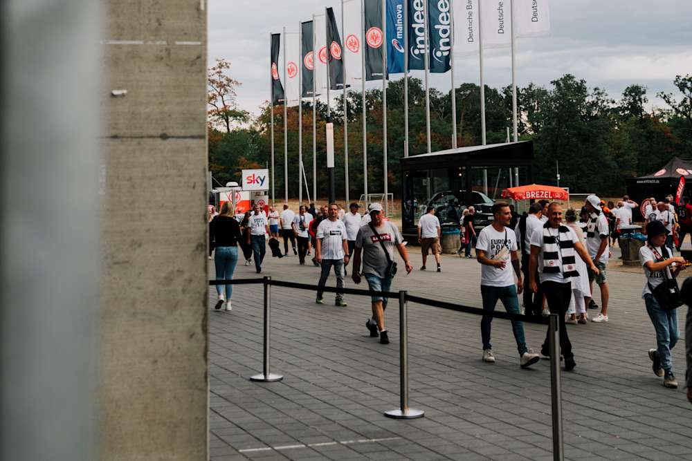 Der Deutsche Bank Park öffnet seine Pforten.