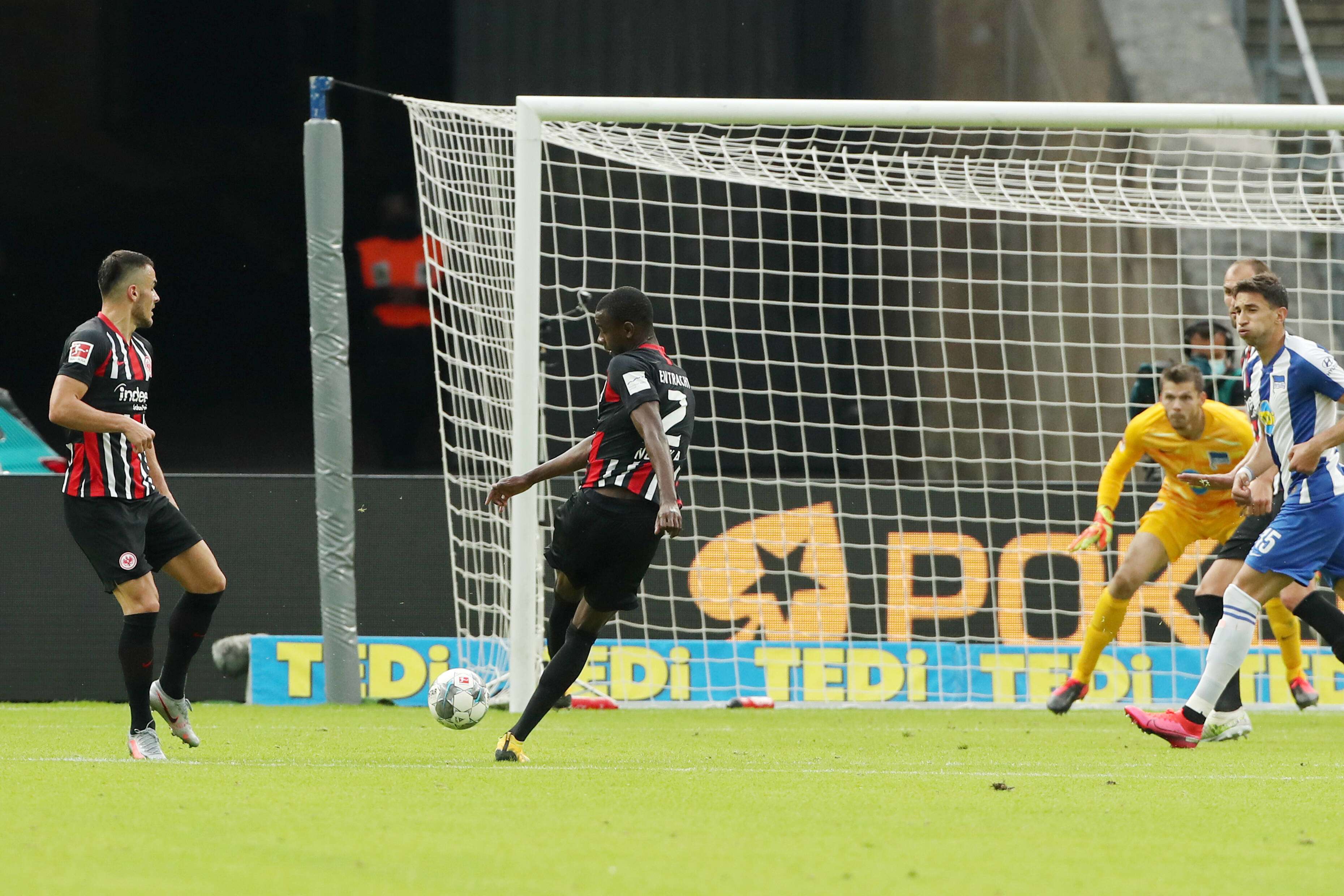 Evan Ndicka zieht ab – 3:1! © imago images Evan Ndicka Evan Ndicka zieht ab – 3:1! © imago images