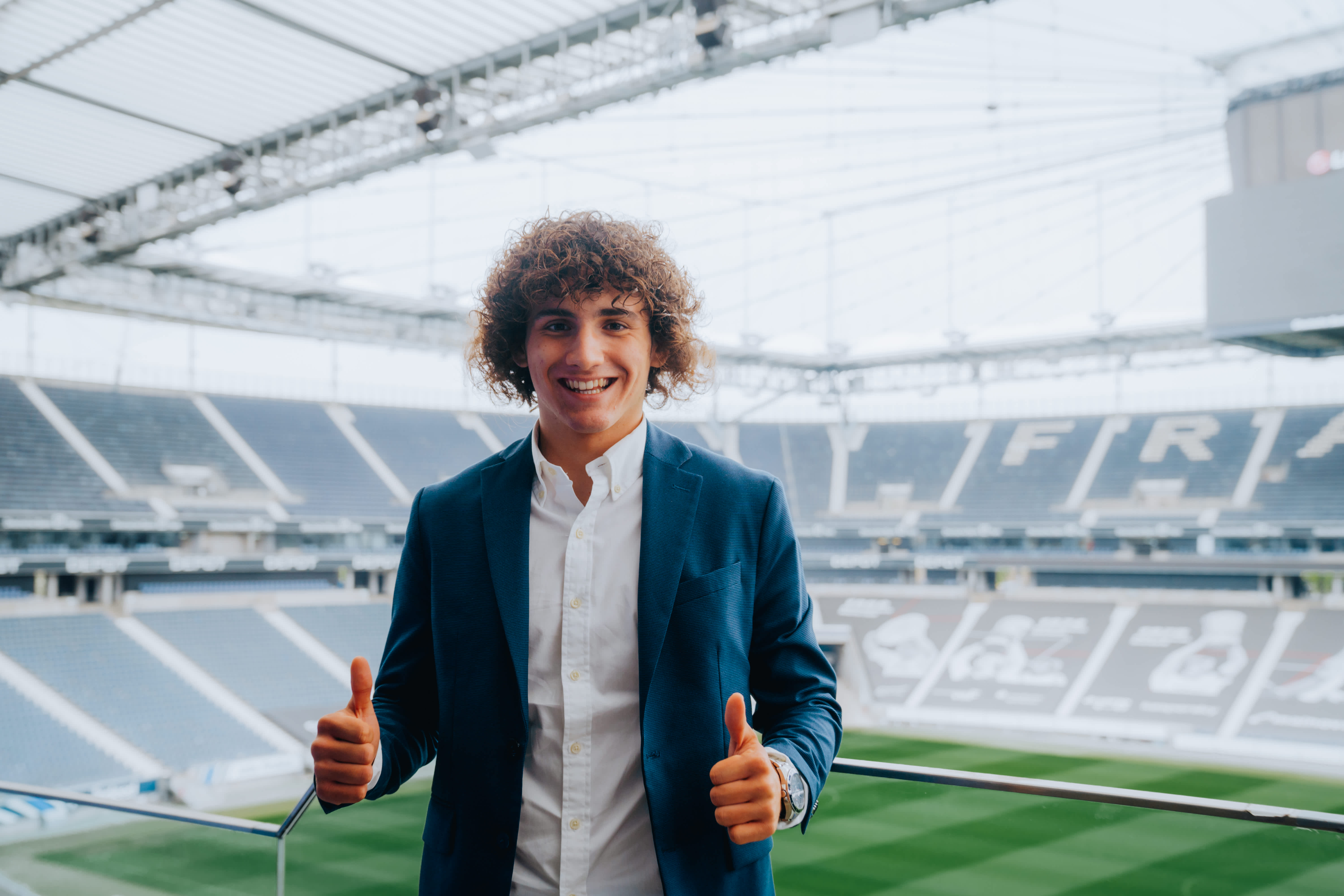 © Fabio Blanco Gómez: „Die Eintracht hat sich in den vergangenen Jahren sehr gut entwickelt und in der kommenden Saison sind aufgrund der Qualifikation für den internationalen Wettbewerb viele Spiele zu spielen.“ © Fabio Blanco Gómez: „Die Eintracht hat sich in den vergangenen Jahren sehr gut entwickelt und in der kommenden Saison sind aufgrund der Qualifikation für den internationalen Wettbewerb viele Spiele zu spielen.“