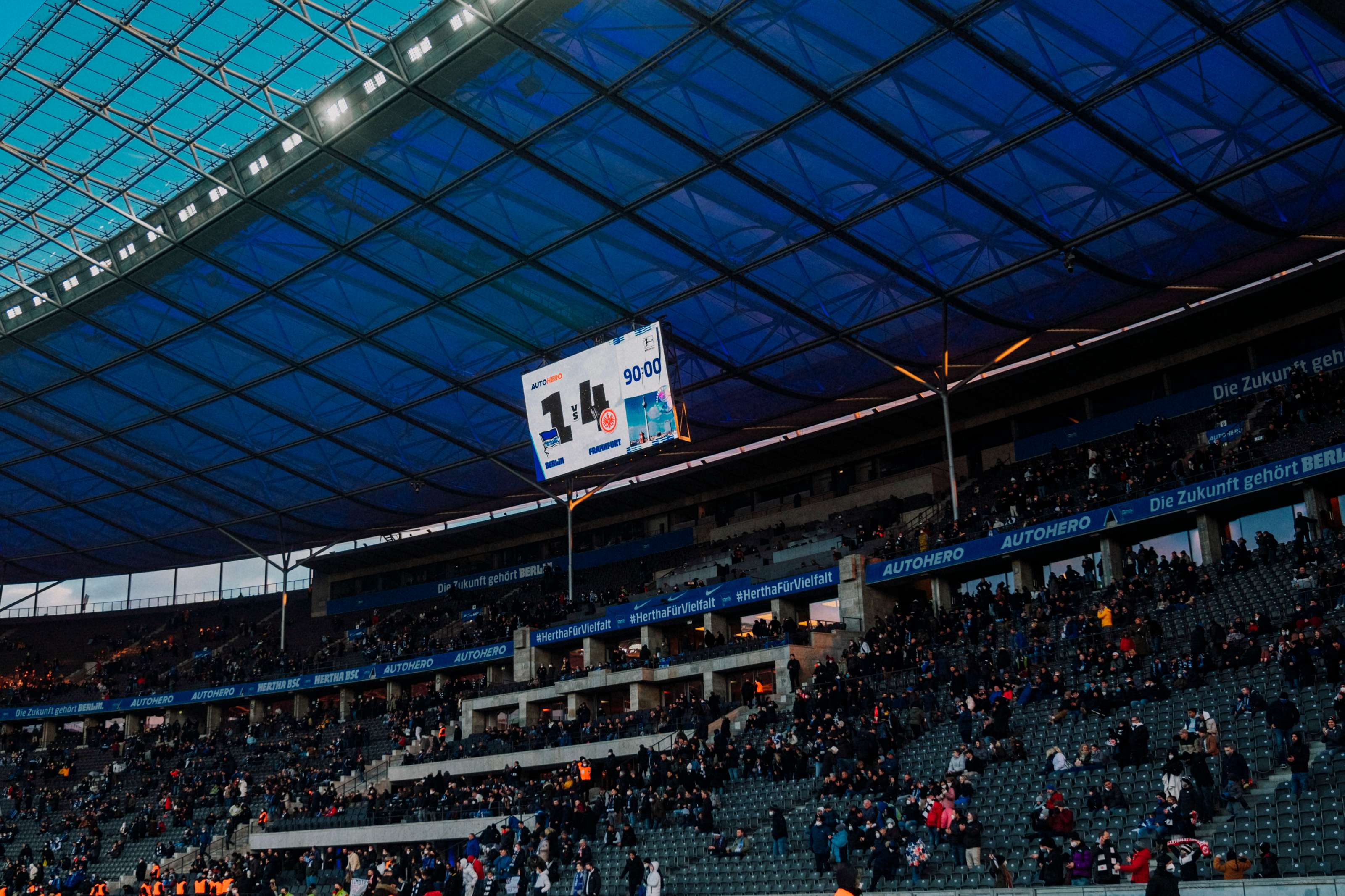 Eintracht Frankfurt landet mit dem 4:1 bei Hertha BSC den ersten Dreier nach drei Niederlagen am Stück. Eintracht Frankfurt landet mit dem 4:1 bei Hertha BSC den ersten Dreier nach drei Niederlagen am Stück.
