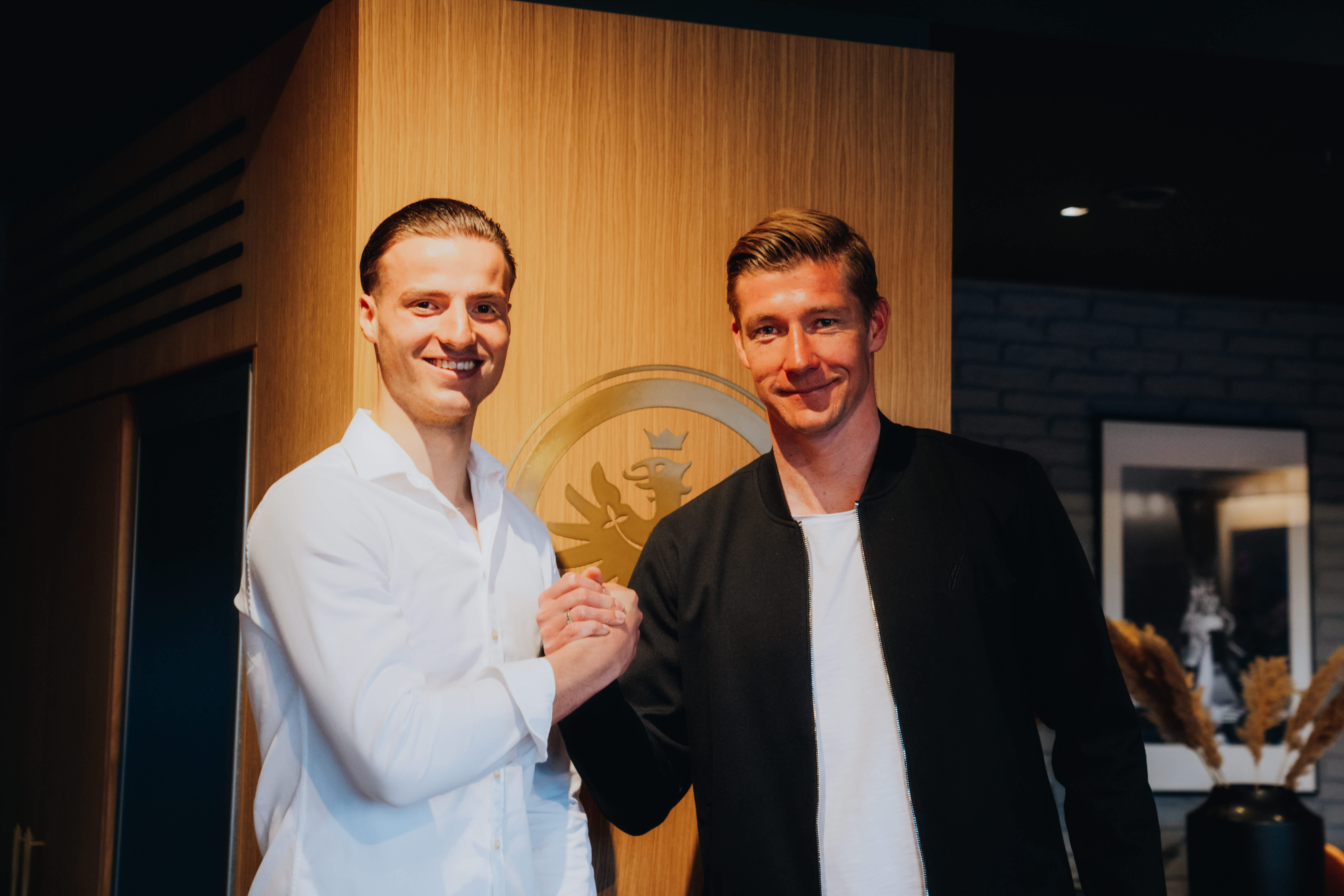 Torwarttrainer Jan Zimmermann: „Mit Diant Ramaj konnten wir einen sehr entwicklungsfähigen, jungen, deutschen Nationalspieler für uns gewinnen, der trotz seiner erst 19 Jahre bereits seit zwei Jahren auf Profiniveau trainiert.“ Torwarttrainer Jan Zimmermann: „Mit Diant Ramaj konnten wir einen sehr entwicklungsfähigen, jungen, deutschen Nationalspieler für uns gewinnen, der trotz seiner erst 19 Jahre bereits seit zwei Jahren auf Profiniveau trainiert.“