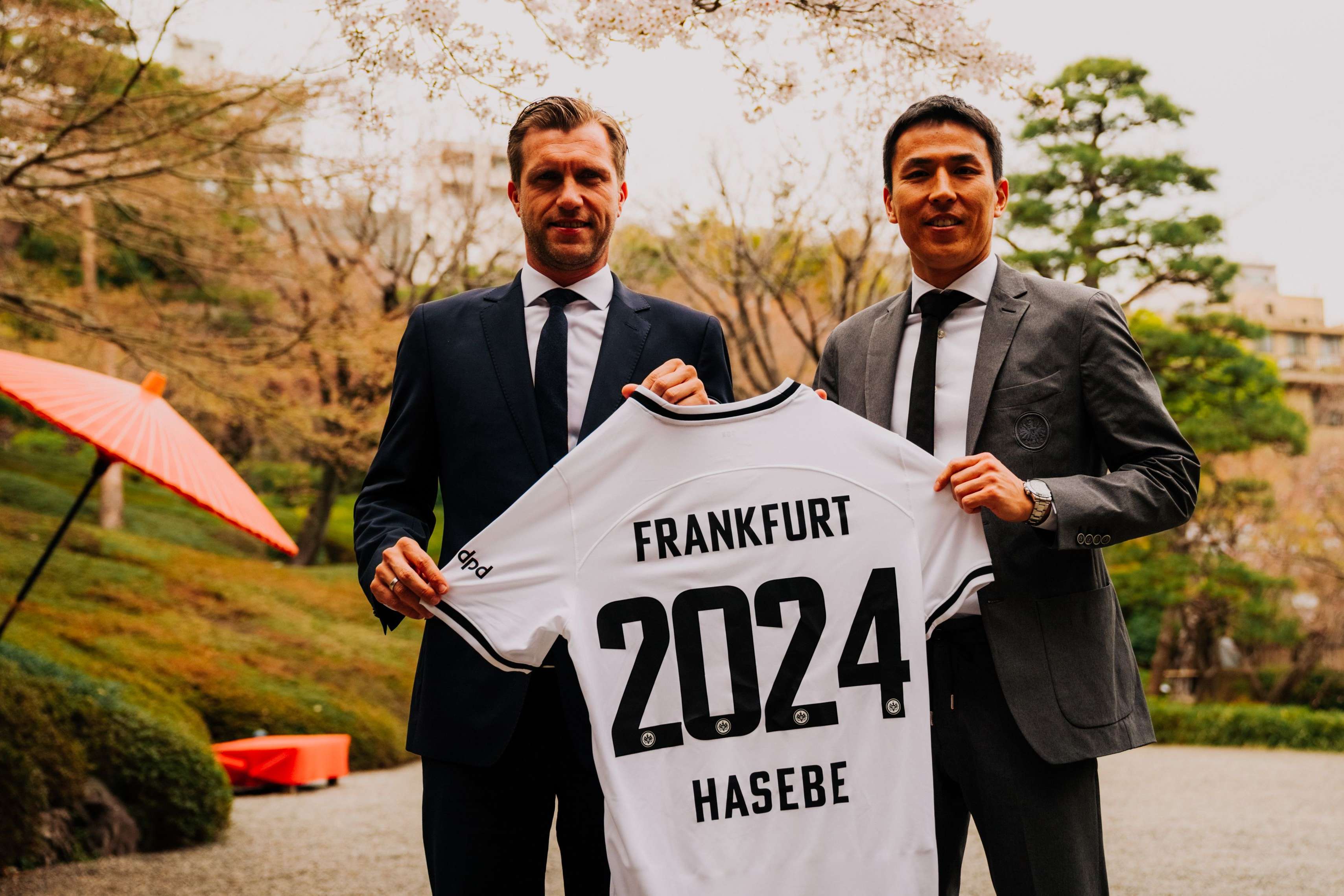 Apropos Japan: Die Verkündung, dass er seine aktive Karriere um ein weiteres Jahr auch in der Saison 2023/24 fortsetzt, ist in Tokio erfolgt. Nun, nach der laufenden Spielzeit, ist Schluss für den ewig jungen Makoto. Apropos Japan: Die Verkündung, dass er seine aktive Karriere um ein weiteres Jahr auch in der Saison 2023/24 fortsetzt, ist in Tokio erfolgt. Nun, nach der laufenden Spielzeit, ist Schluss für den ewig jungen Makoto.