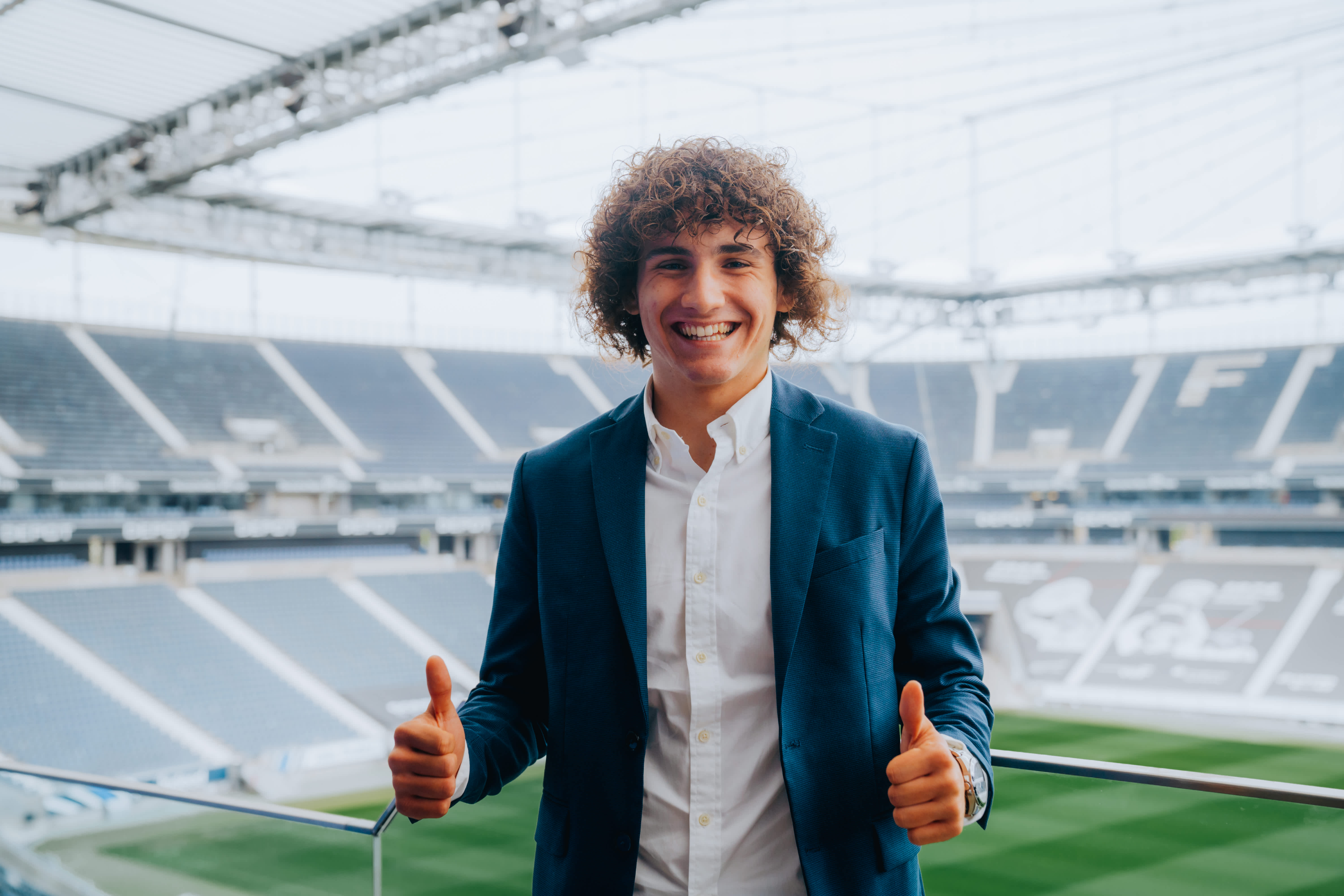 © Das erst 17-jährige Offensivtalent soll ab Sommer vornehmlich in der Bundesligamannschaft der Eintracht zum Einsatz kommen. Spielberechtigt ist der im andalusischen Almeria geborene Blanco Gómez zudem für die U19. © Das erst 17-jährige Offensivtalent soll ab Sommer vornehmlich in der Bundesligamannschaft der Eintracht zum Einsatz kommen. Spielberechtigt ist der im andalusischen Almeria geborene Blanco Gómez zudem für die U19.