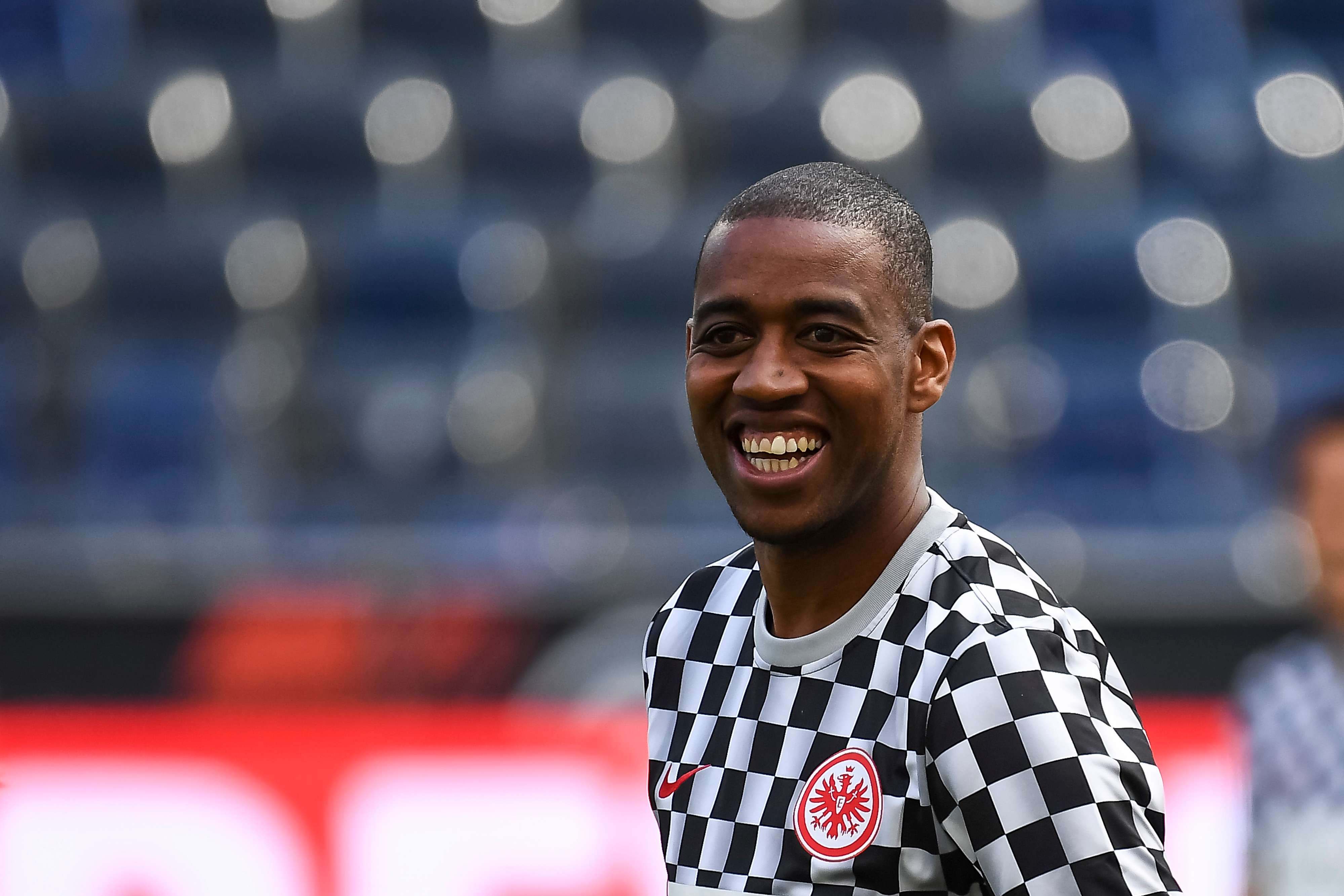 Gelson Fernandes trug von 2017 bis 2020 drei Jahre lang den Adler auf der Brust und gewann 2018 den DFB-Pokal. Gelson Fernandes trug von 2017 bis 2020 drei Jahre lang den Adler auf der Brust und gewann 2018 den DFB-Pokal.